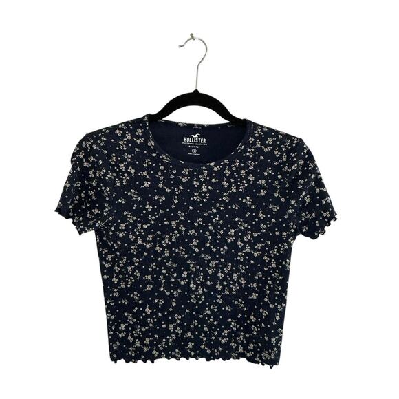 Hollister Co. Tops - Hollister Navy Floral Baby Tee – Size S